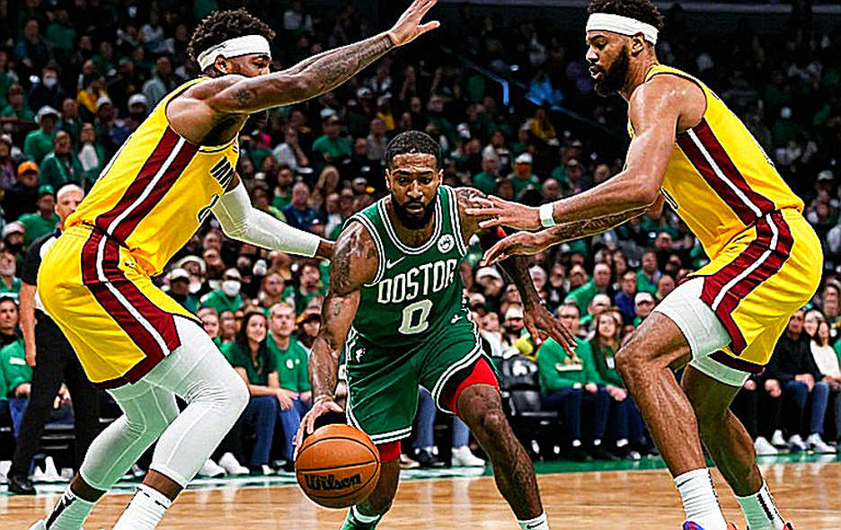 Mark Williams mổ vai trái: Phoenix Suns mất trung phong xuất phát và phép thử 38 triệu đô