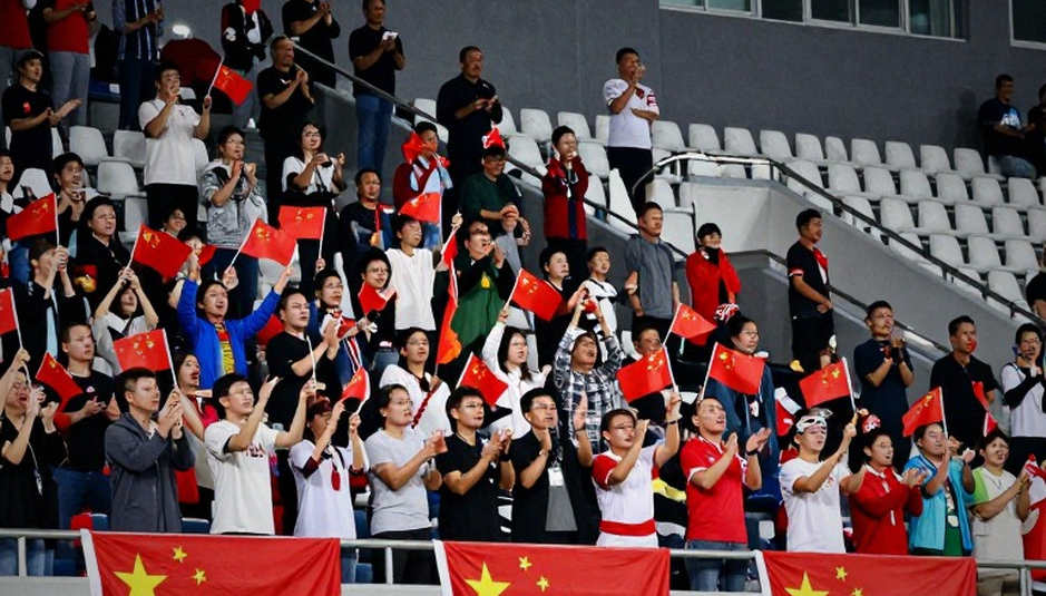 Kỳ chuyển nhượng V-League: câu lạc bộ không cạnh tranh bằng cầu thủ, họ cạnh tranh bằng ngày nộp hồ sơ