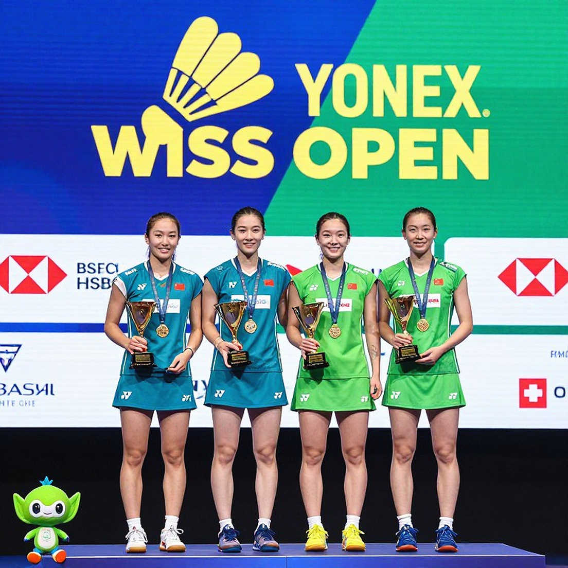Alwi Farhan tập cùng Kento Momota trước Asian Games 2026: Điều nằm ngoài khung hình máy quay