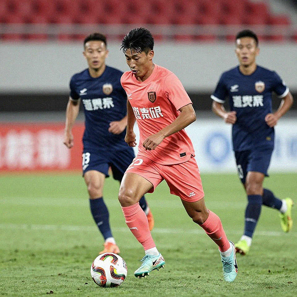 Giữa mùa chuyển nhượng V.League: Bộ lọc độ tin cậy khi dữ liệu giữ im lặng