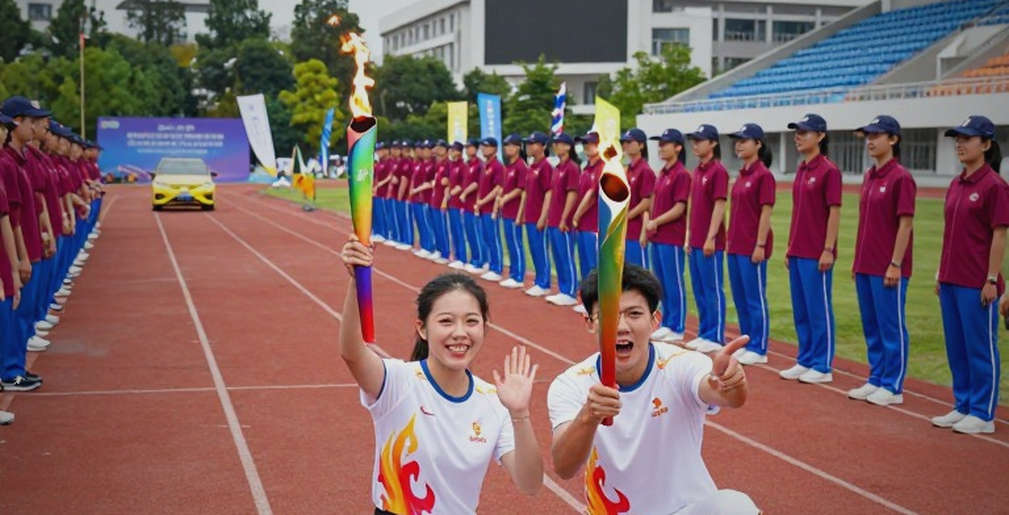 CAHN và Kashima Antlers: Lùi sâu không phải là đầu hàng, đó là một bản vá chiến thuật