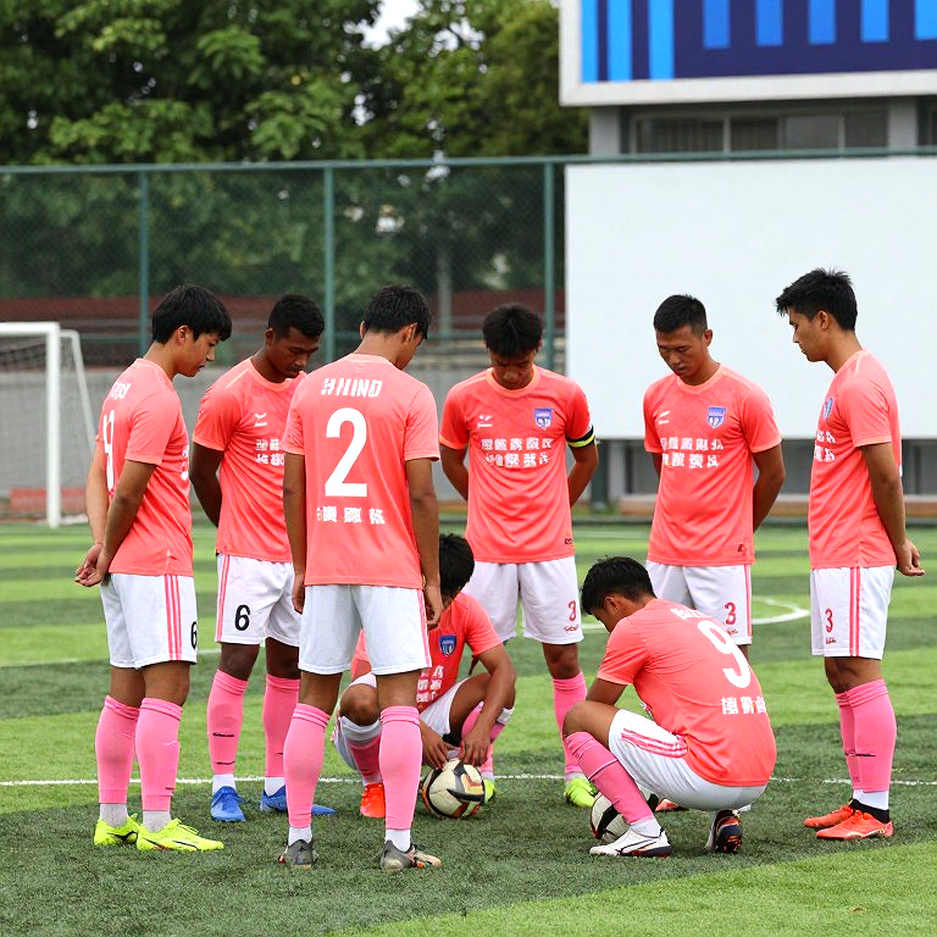 V.League: Bóng đá Việt Nam được quyết định bởi những người không bao giờ vào sân