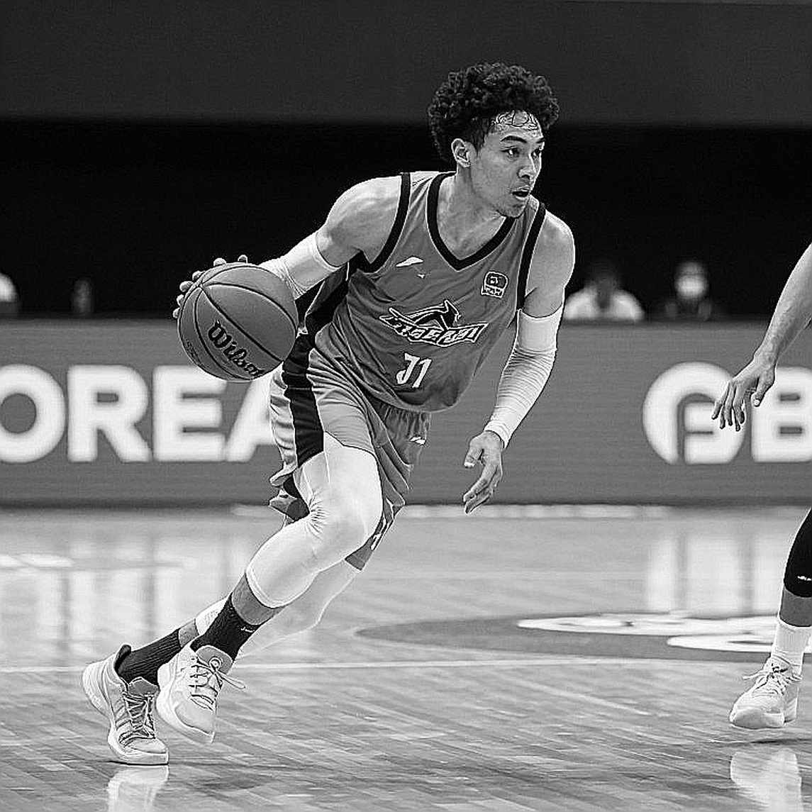 Sacramento Kings: khi chủ sở hữu tự cầm micro và cả phòng thay đồ phải nghe