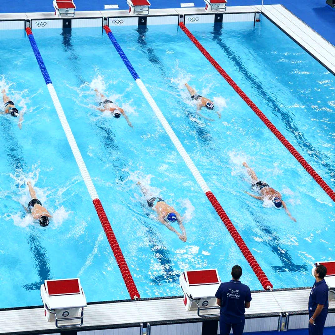 Bể bơi Olympic 2026 và 780 đứa trẻ Newham: giải phẫu một sáng kiến dạy bơi miễn phí